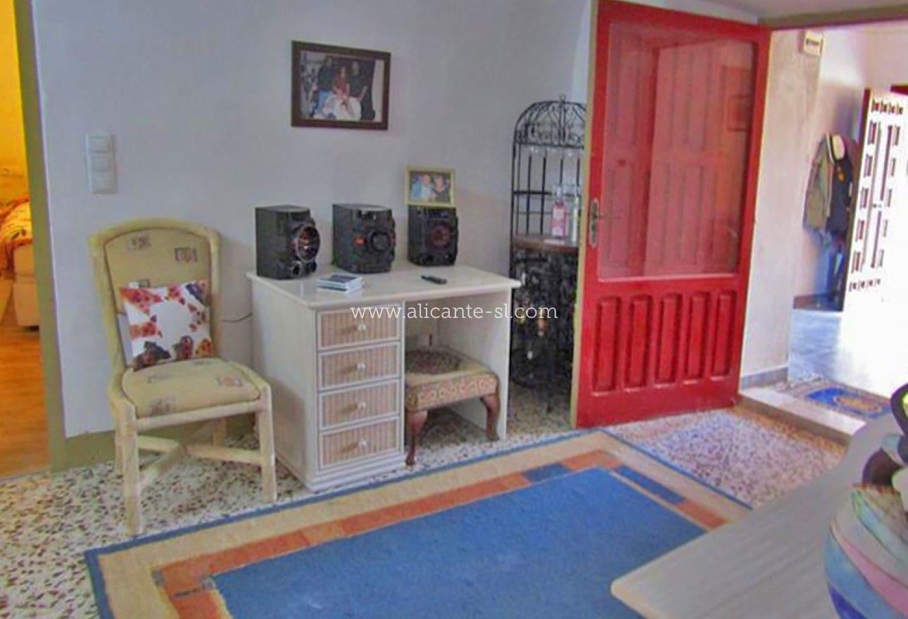 3 soveværelse Hulehus til salg i La Romana - € 99.950 (Ref: 6838447)