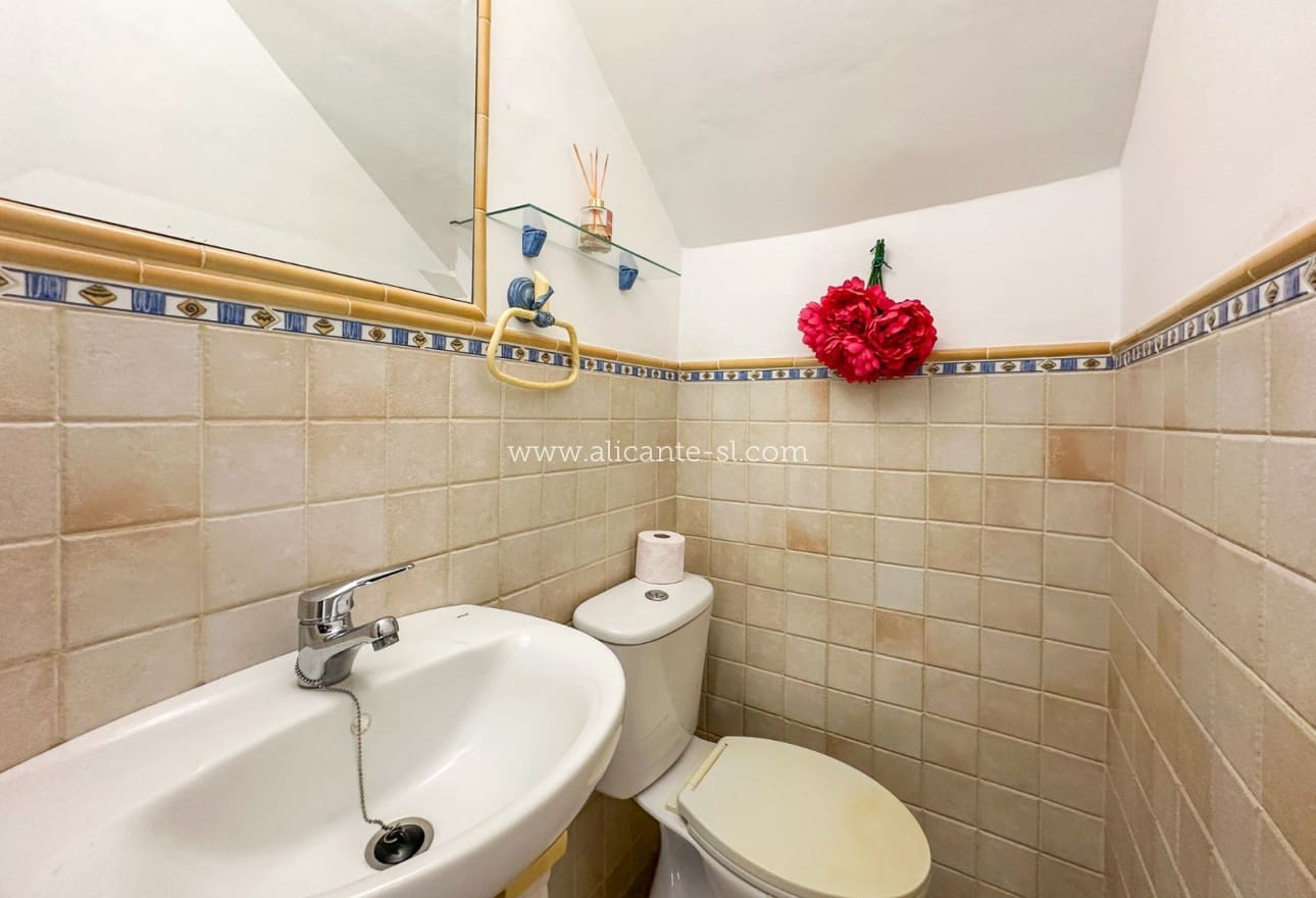 3 soveværelse Byhus til salg i Hondon de las Nieves med garage - € 129.950 (Ref: 8287220)