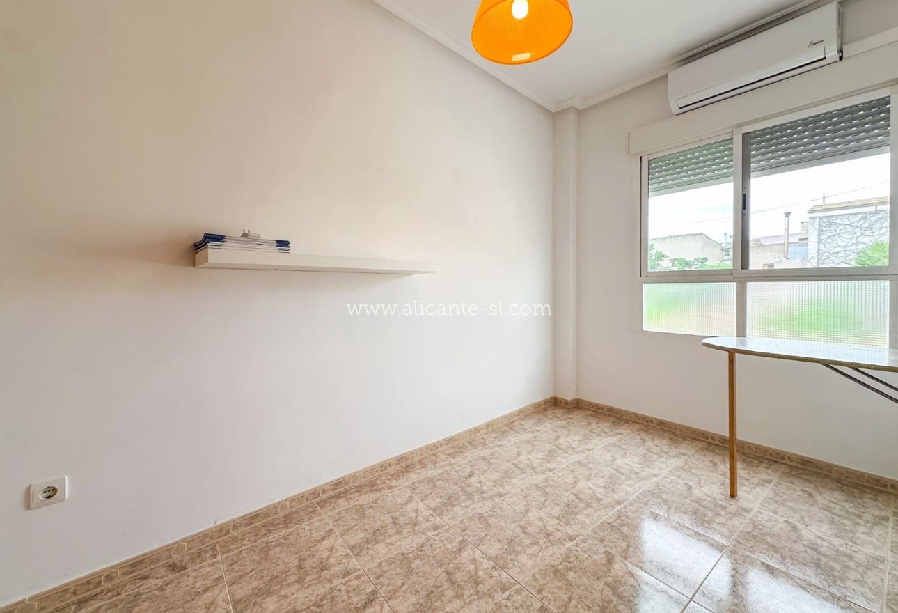 3 soveværelse Byhus til salg i Hondon de las Nieves med garage - € 129.950 (Ref: 8287220)