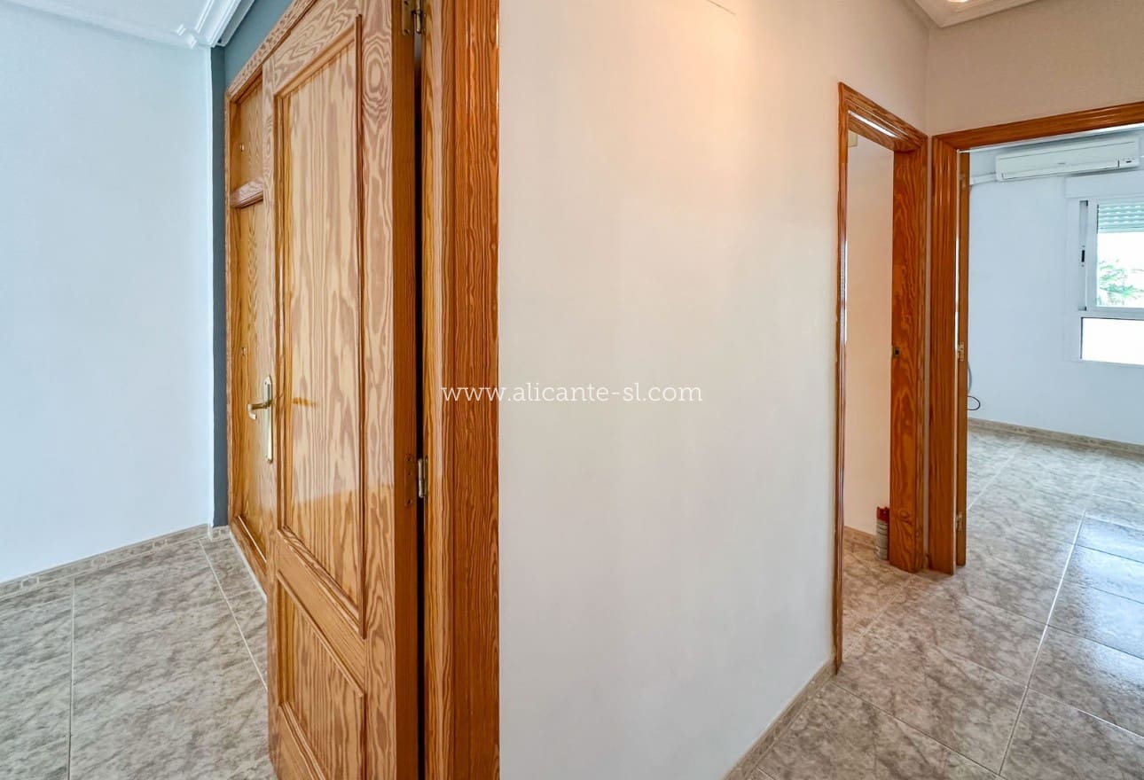 3 soveværelse Byhus til salg i Hondon de las Nieves med garage - € 129.950 (Ref: 8287220)