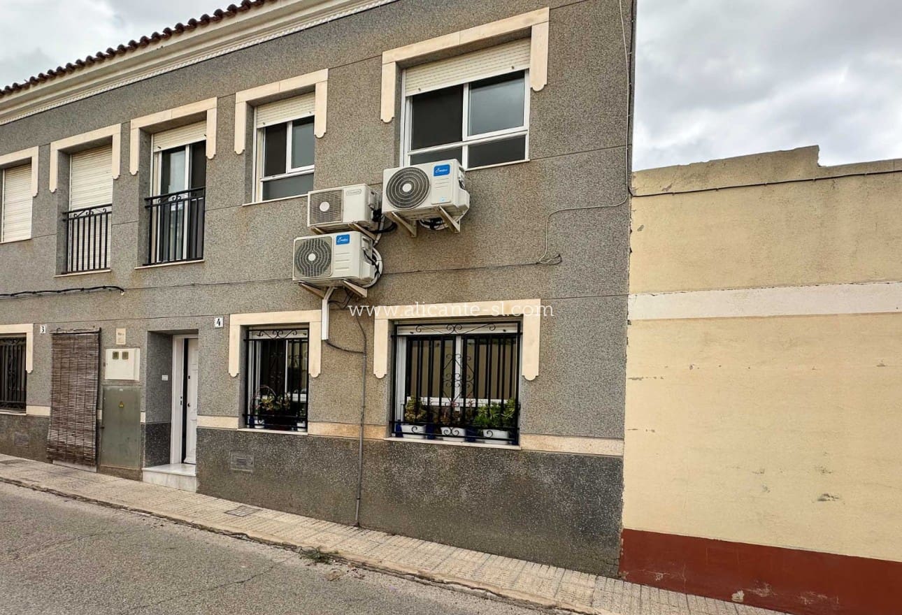 3 soveværelse Byhus til salg i Hondon de las Nieves med garage - € 129.950 (Ref: 8287220)