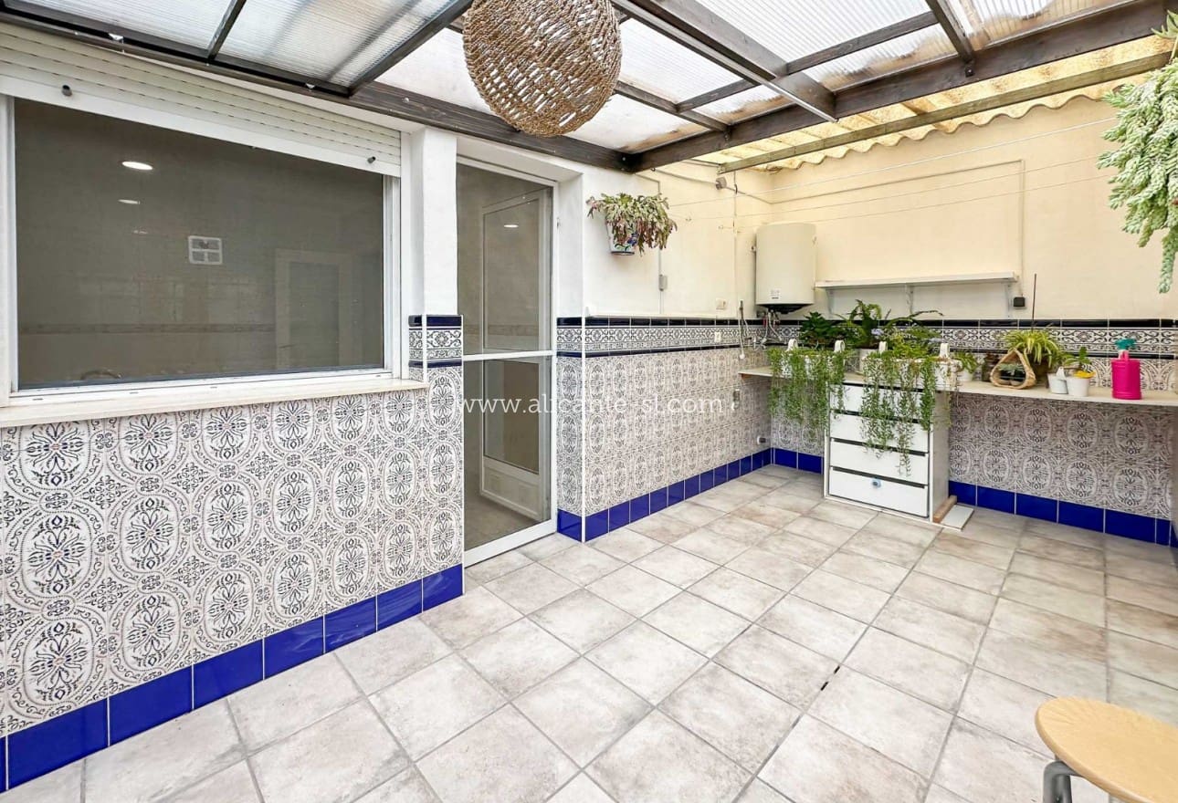 3 soveværelse Byhus til salg i Hondon de las Nieves med garage - € 129.950 (Ref: 8287220)