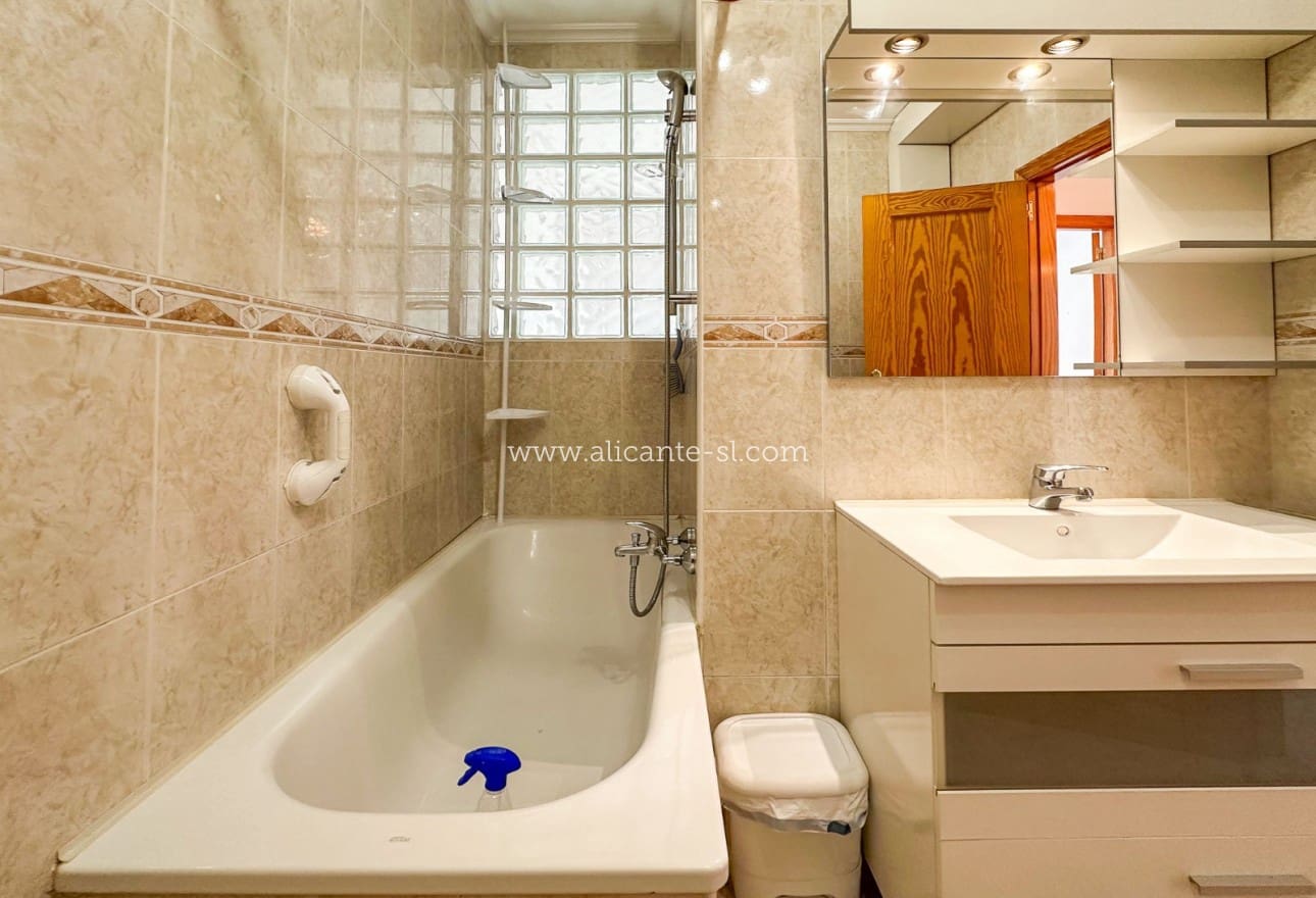 3 soveværelse Byhus til salg i Hondon de las Nieves med garage - € 129.950 (Ref: 8287220)