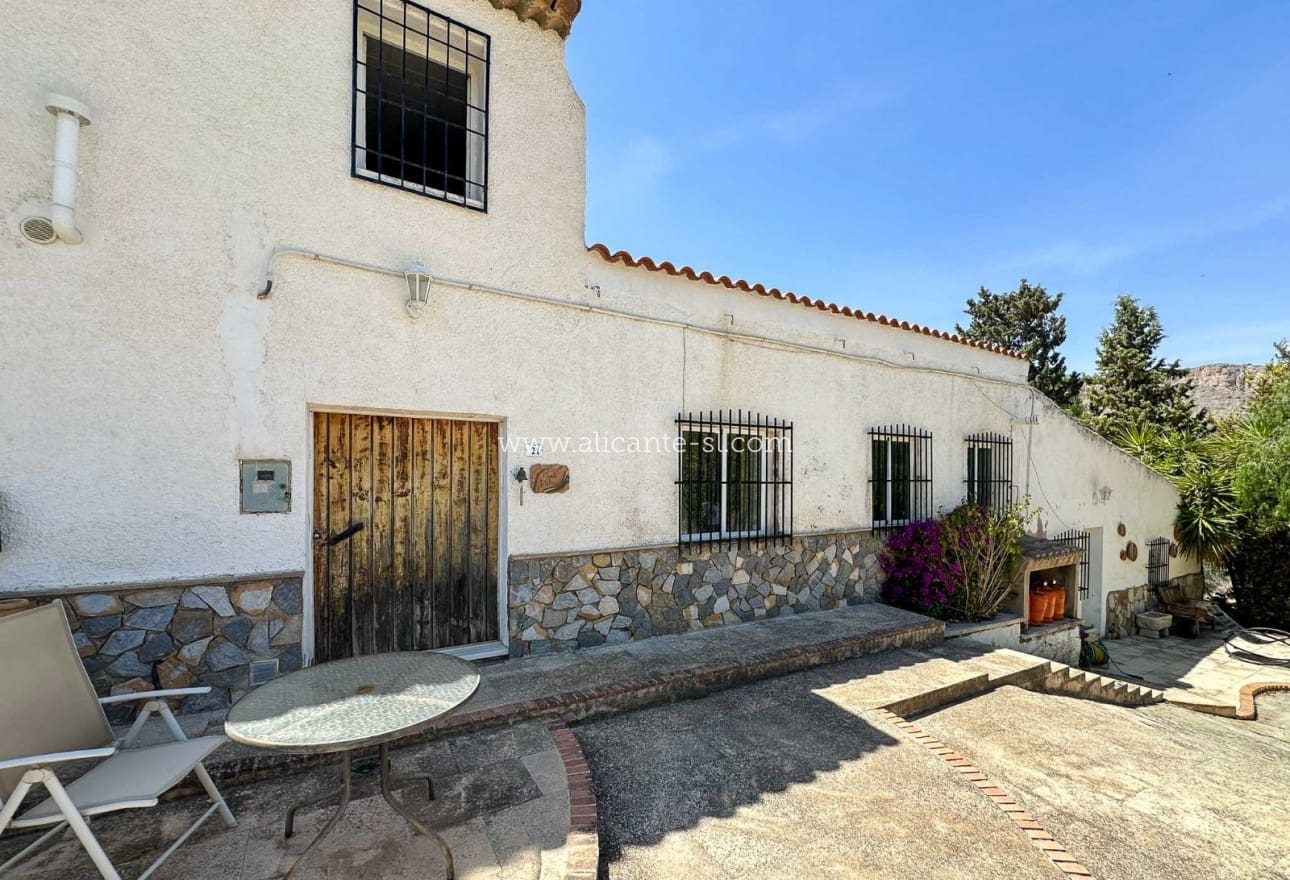 4 sovrum Finca/Hus på landet till salu i La Romana med pool - 199 000 € (Ref: 8327066)