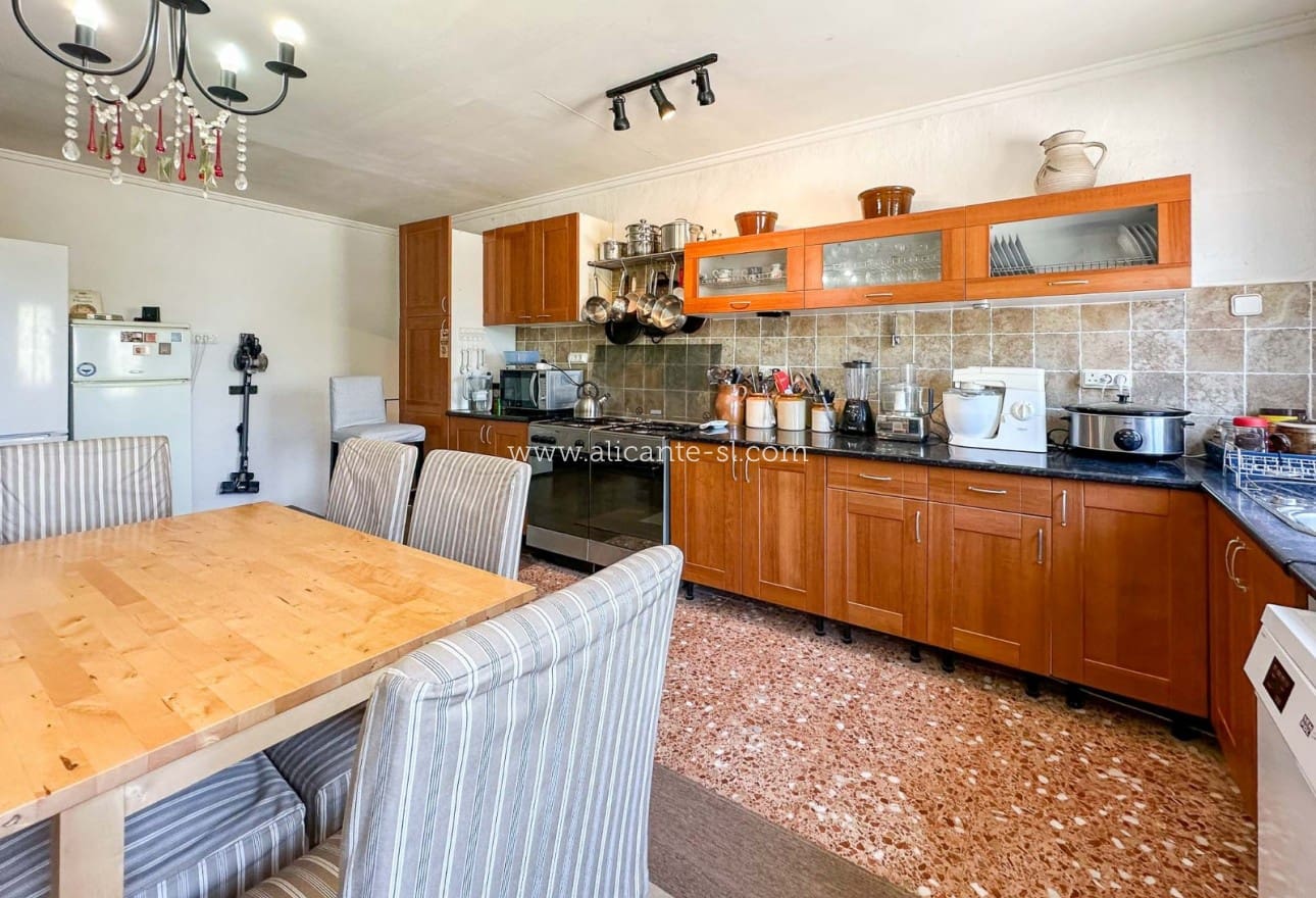 4 sovrum Finca/Hus på landet till salu i La Romana med pool - 199 000 € (Ref: 8327066)