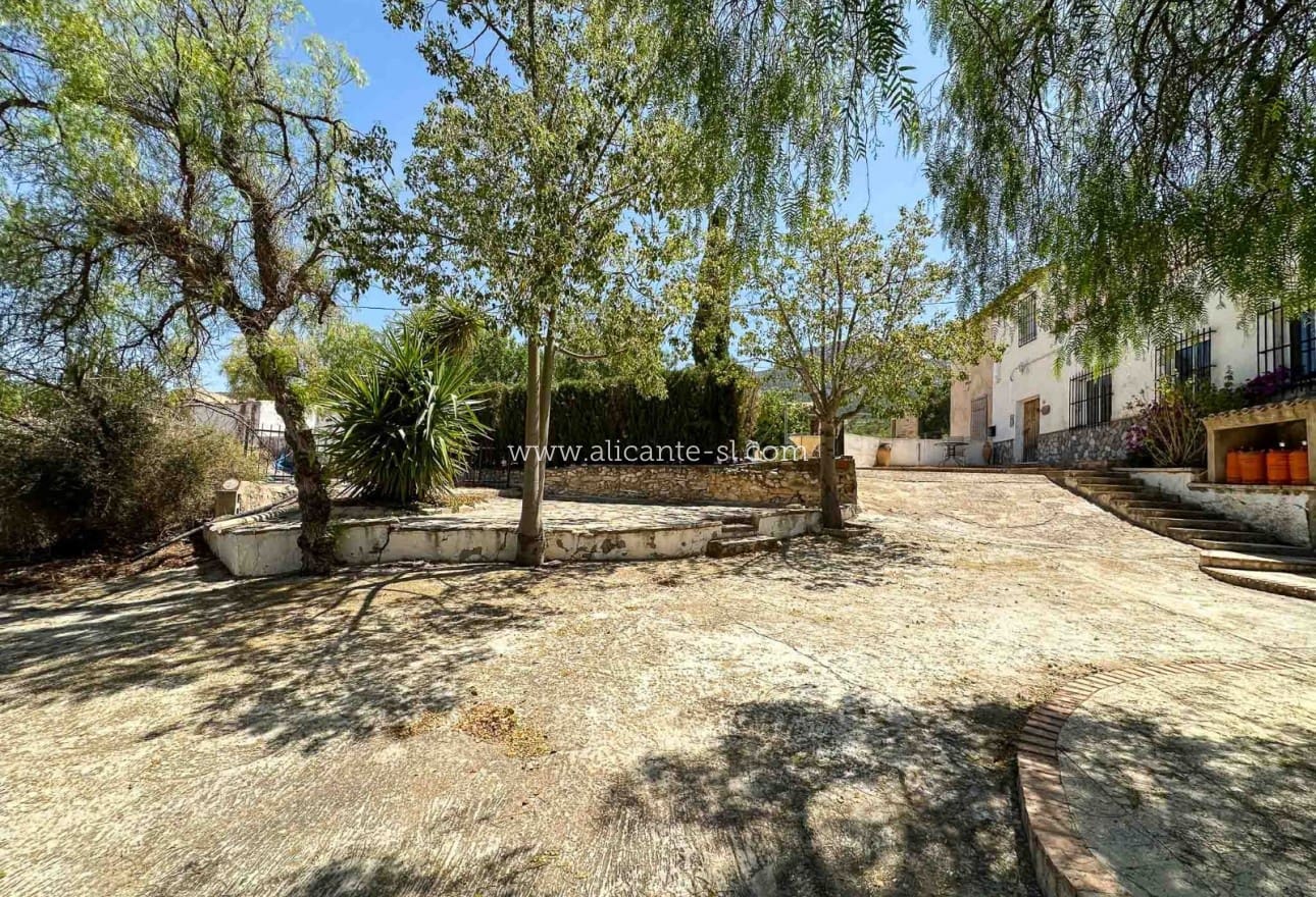 4 sovrum Finca/Hus på landet till salu i La Romana med pool - 199 000 € (Ref: 8327066)