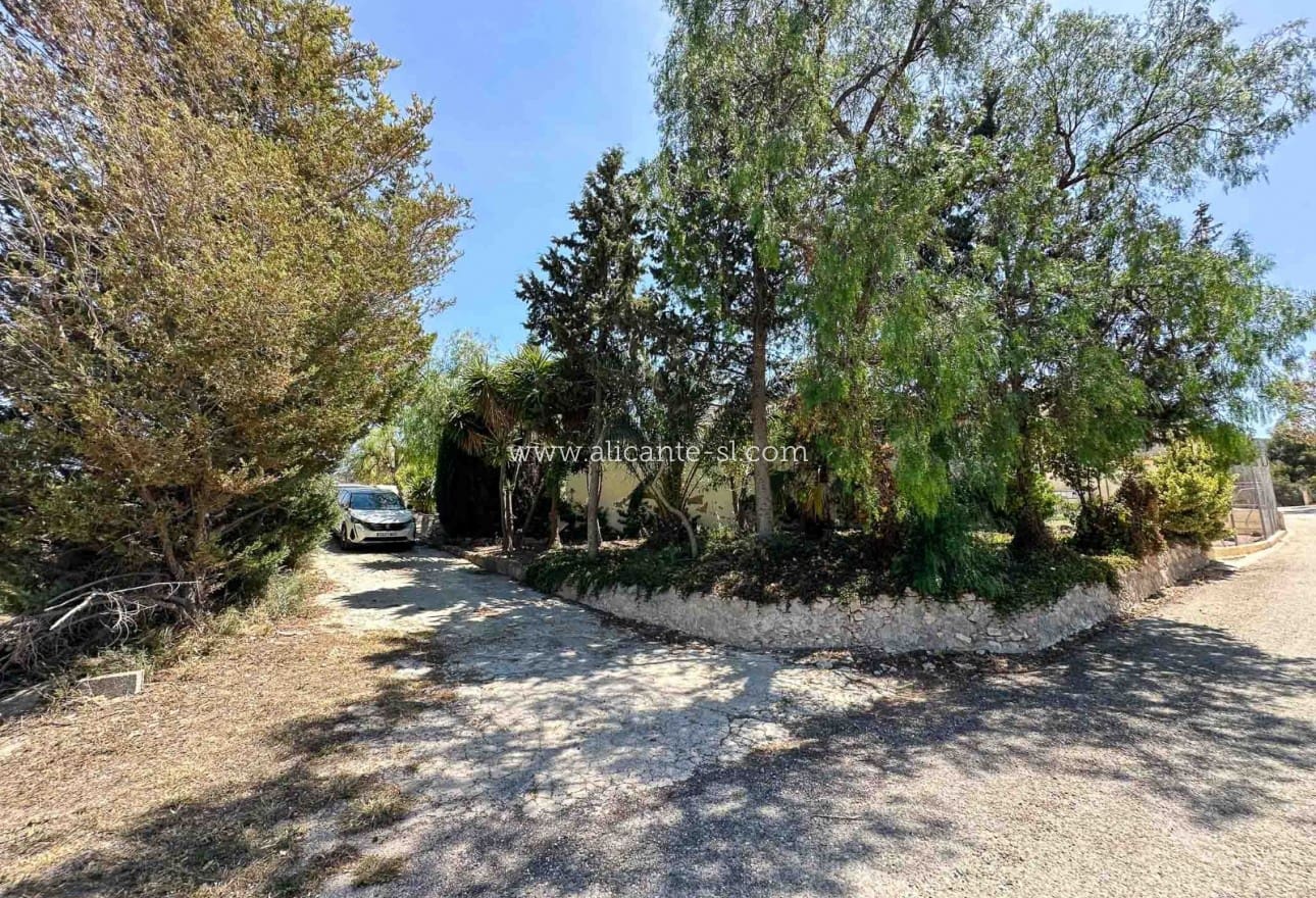 4 sovrum Finca/Hus på landet till salu i La Romana med pool - 199 000 € (Ref: 8327066)