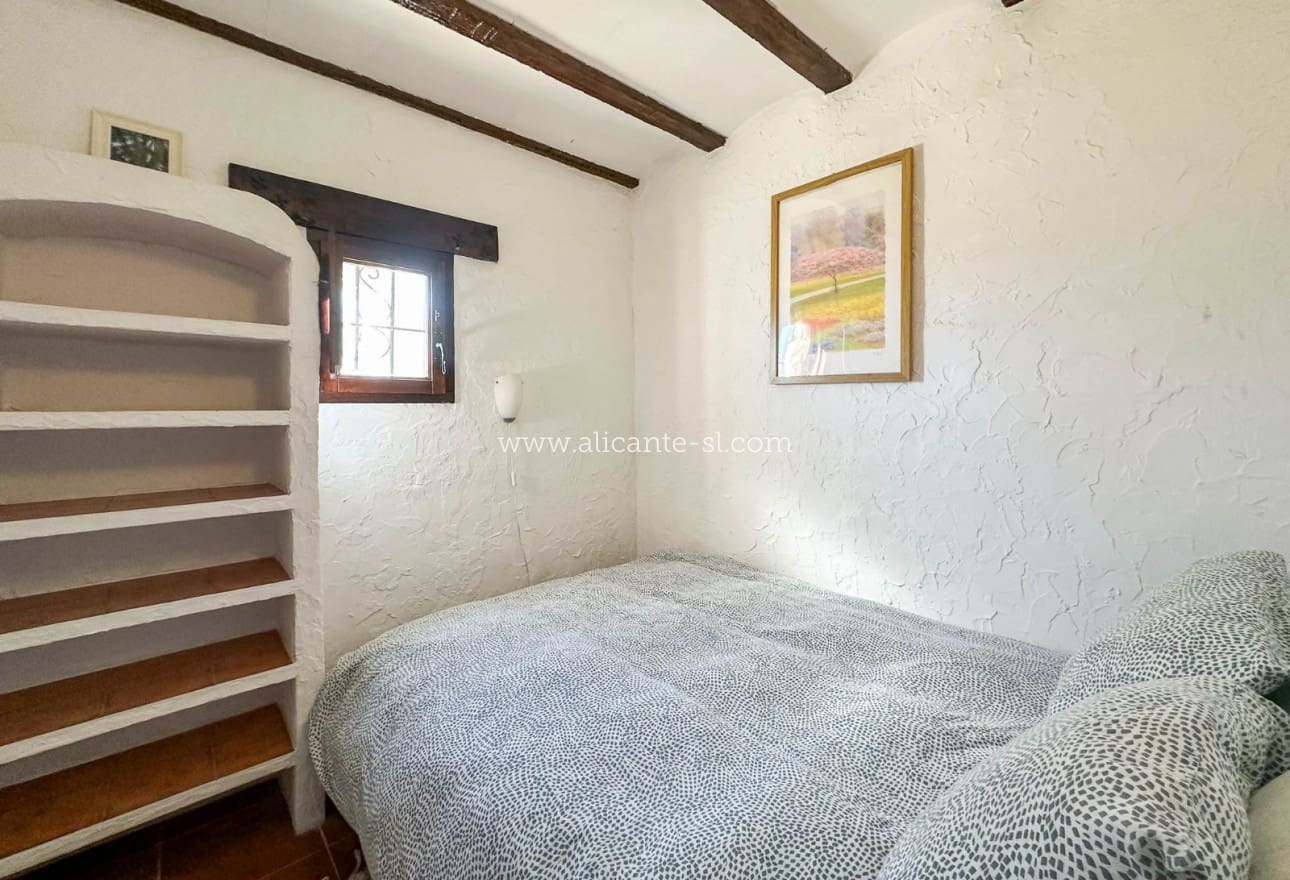 5 soveværelse Villa til salg i Sax med swimmingpool - € 499.950 (Ref: 8425155)