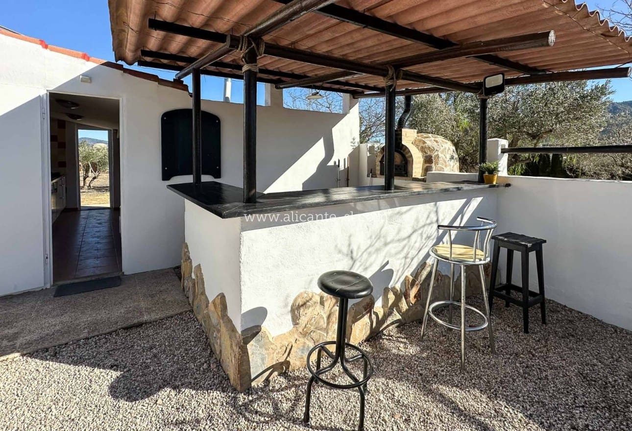 5 soveværelse Villa til salg i Sax med swimmingpool - € 499.950 (Ref: 8425155)