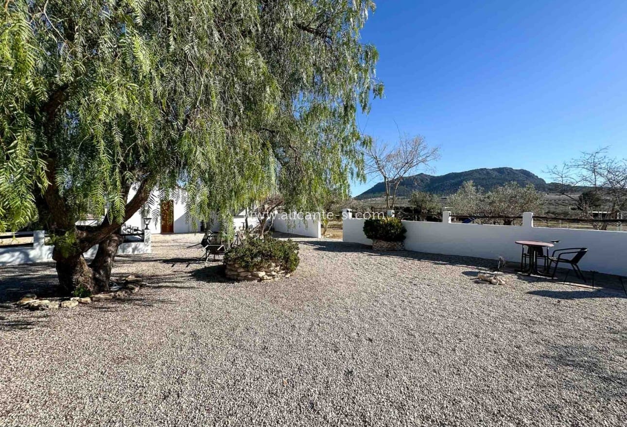 5 soveværelse Villa til salg i Sax med swimmingpool - € 499.950 (Ref: 8425155)