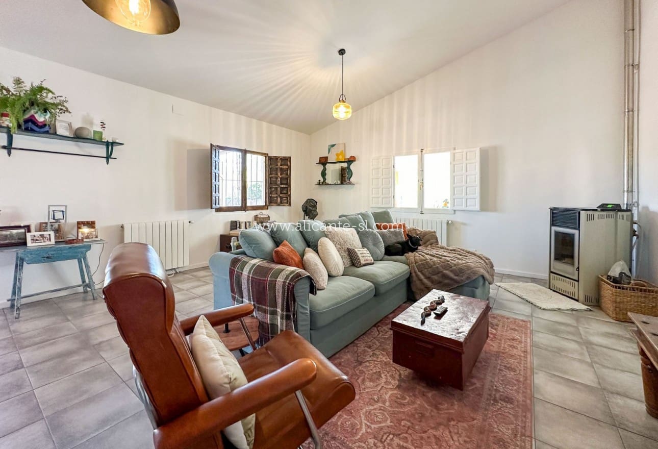 5 soveværelse Villa til salg i Sax med swimmingpool - € 499.950 (Ref: 8425155)