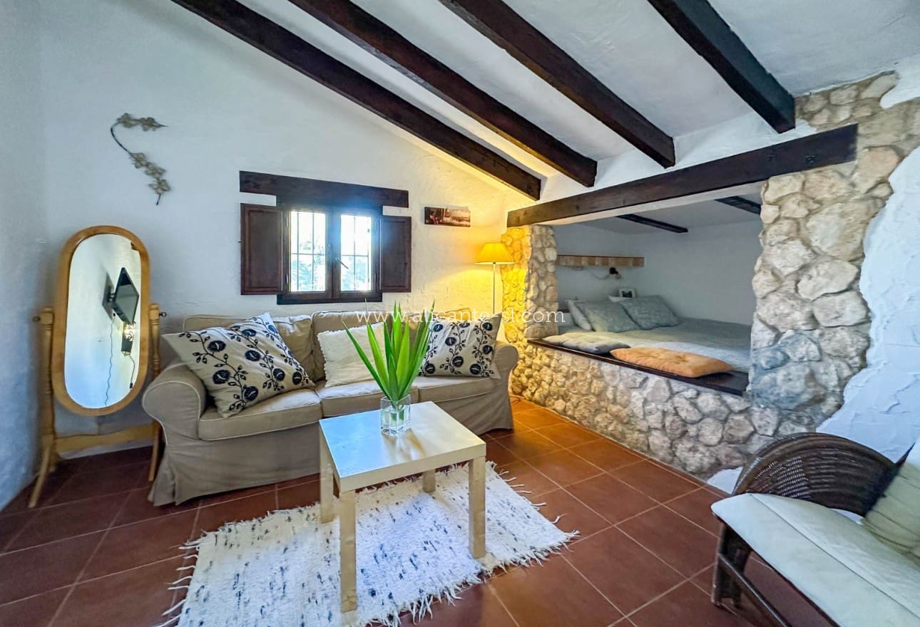 5 soveværelse Villa til salg i Sax med swimmingpool - € 499.950 (Ref: 8425155)