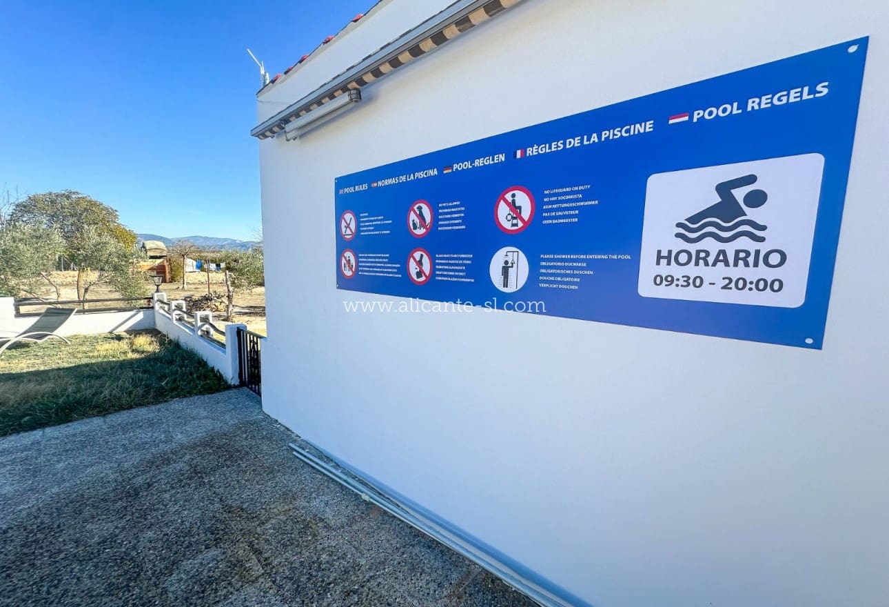 5 soveværelse Villa til salg i Sax med swimmingpool - € 499.950 (Ref: 8425155)