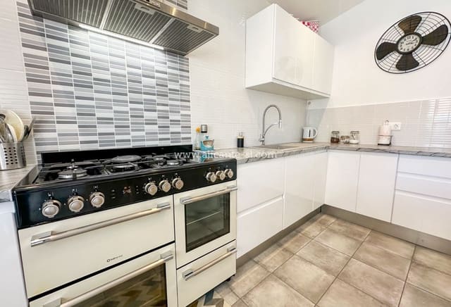 5 slaapkamer Villa te koop in Sax met zwembad - € 499.950 (Ref: 8425155)