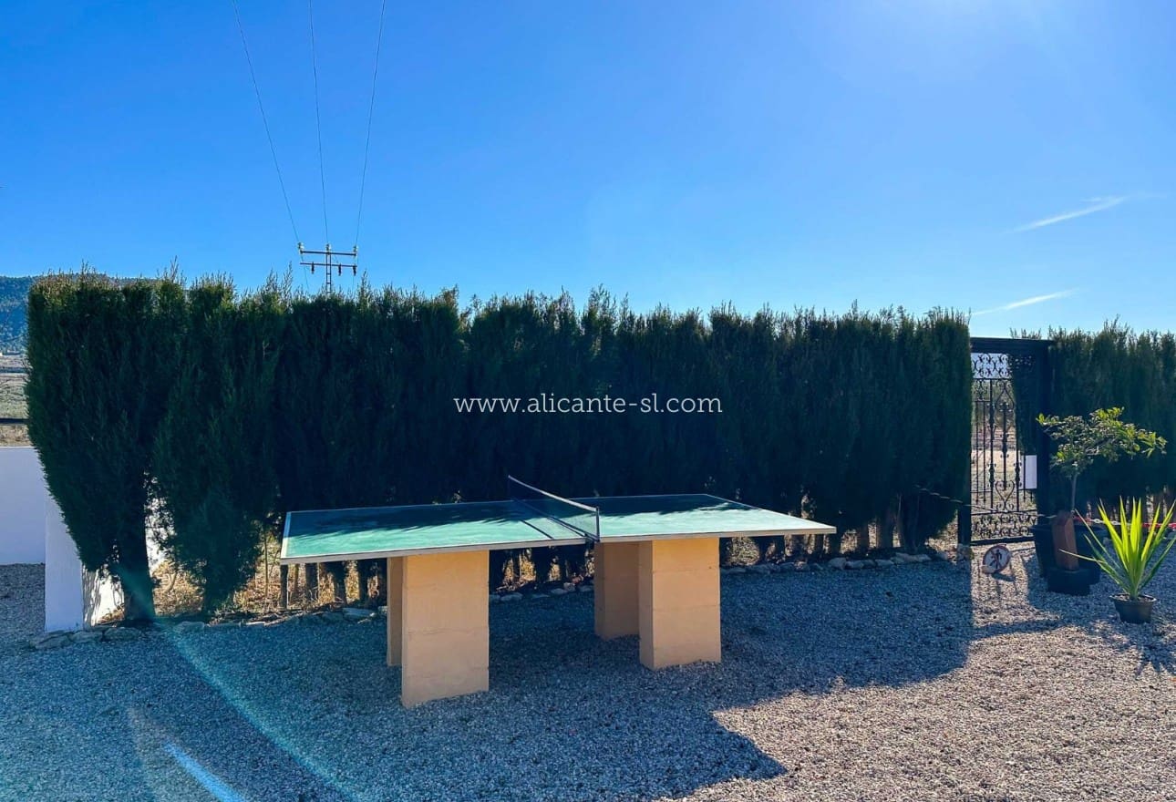 5 soveværelse Villa til salg i Sax med swimmingpool - € 499.950 (Ref: 8425155)