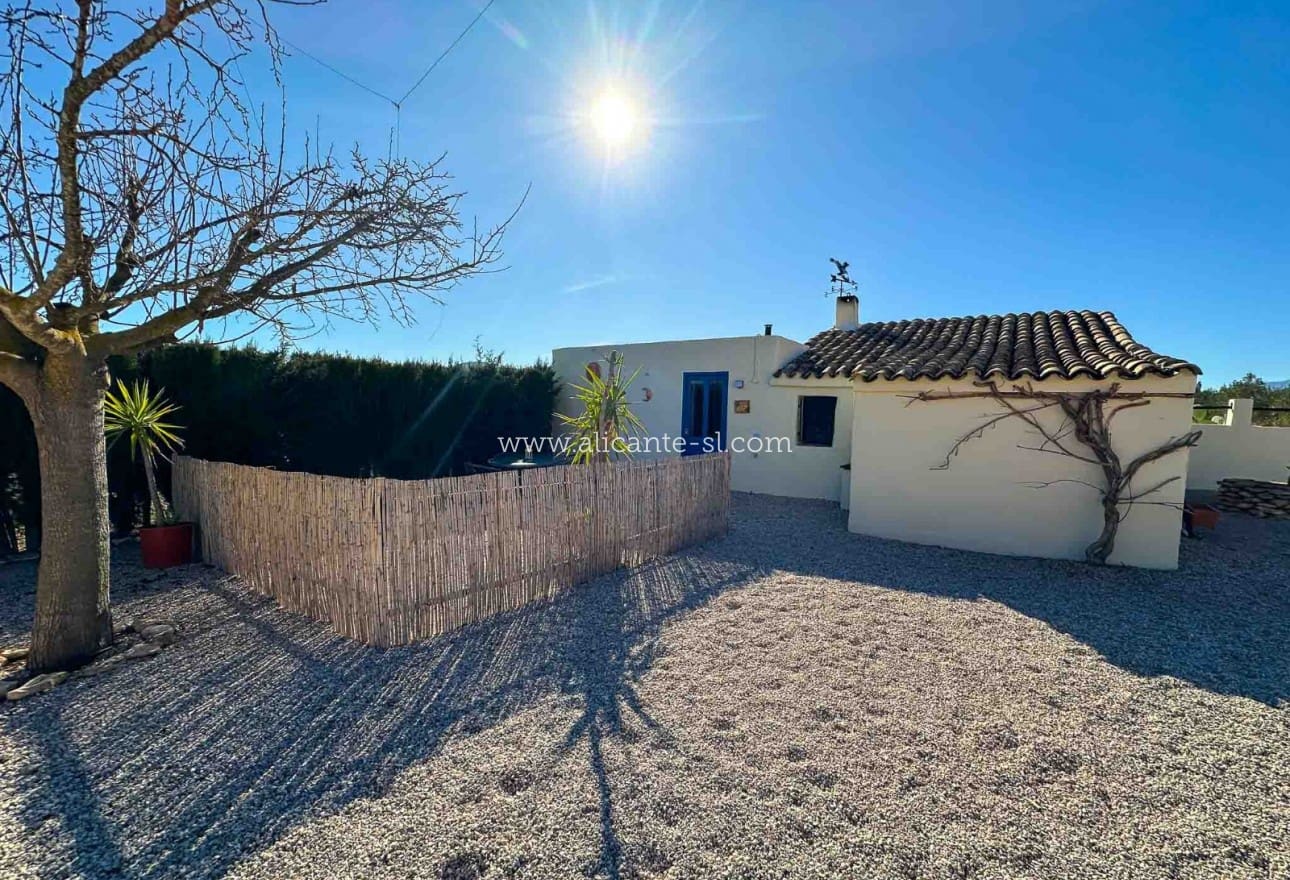 5 soveværelse Villa til salg i Sax med swimmingpool - € 499.950 (Ref: 8425155)