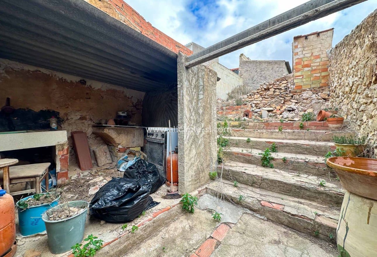 3 soveværelse Byhus til salg i Hondon de las Nieves - € 55.000 (Ref: 8777382)