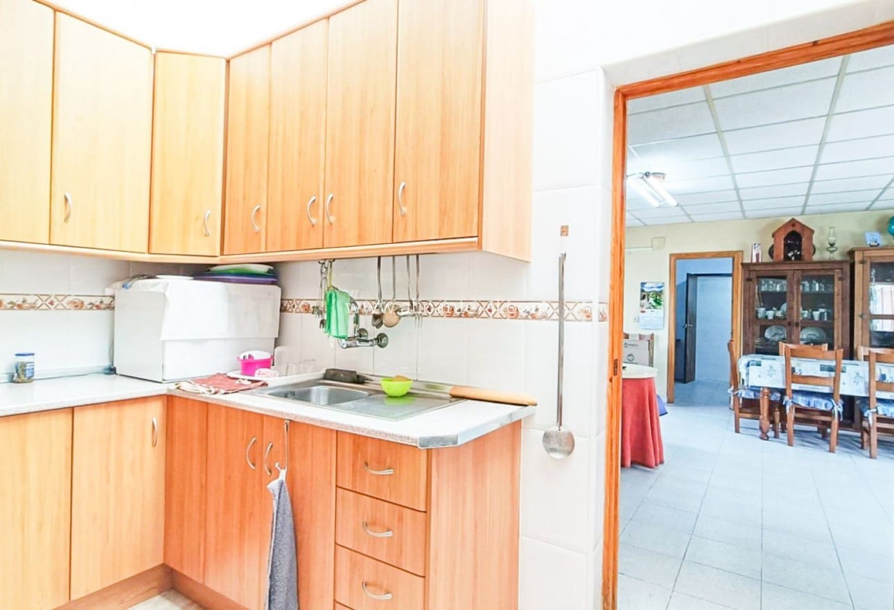 4 soveværelse Finca/Landehus til salg i Hondon de los Frailes med garage - € 179.950 (Ref: 8980480)