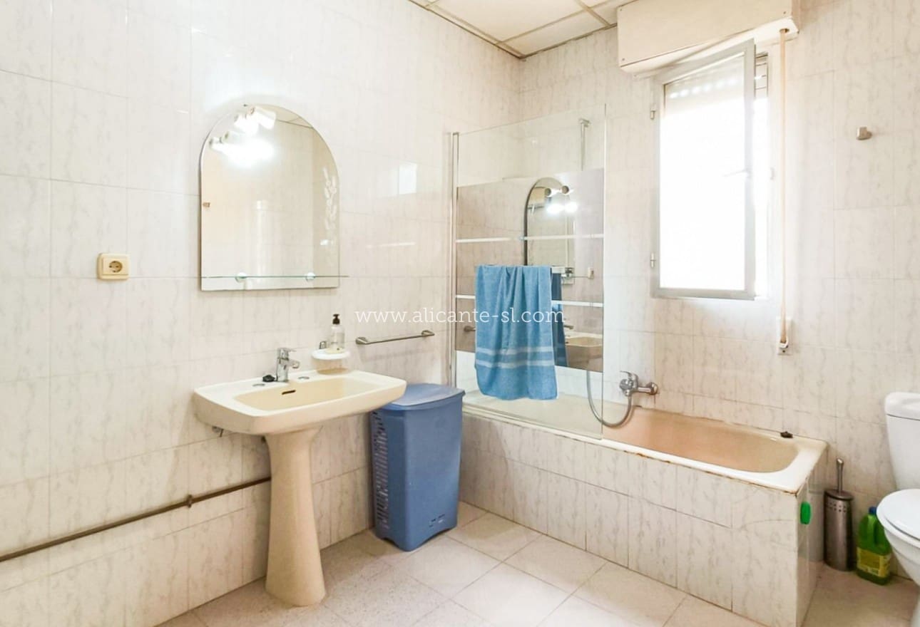 4 soveværelse Finca/Landehus til salg i Hondon de los Frailes med garage - € 179.950 (Ref: 8980480)