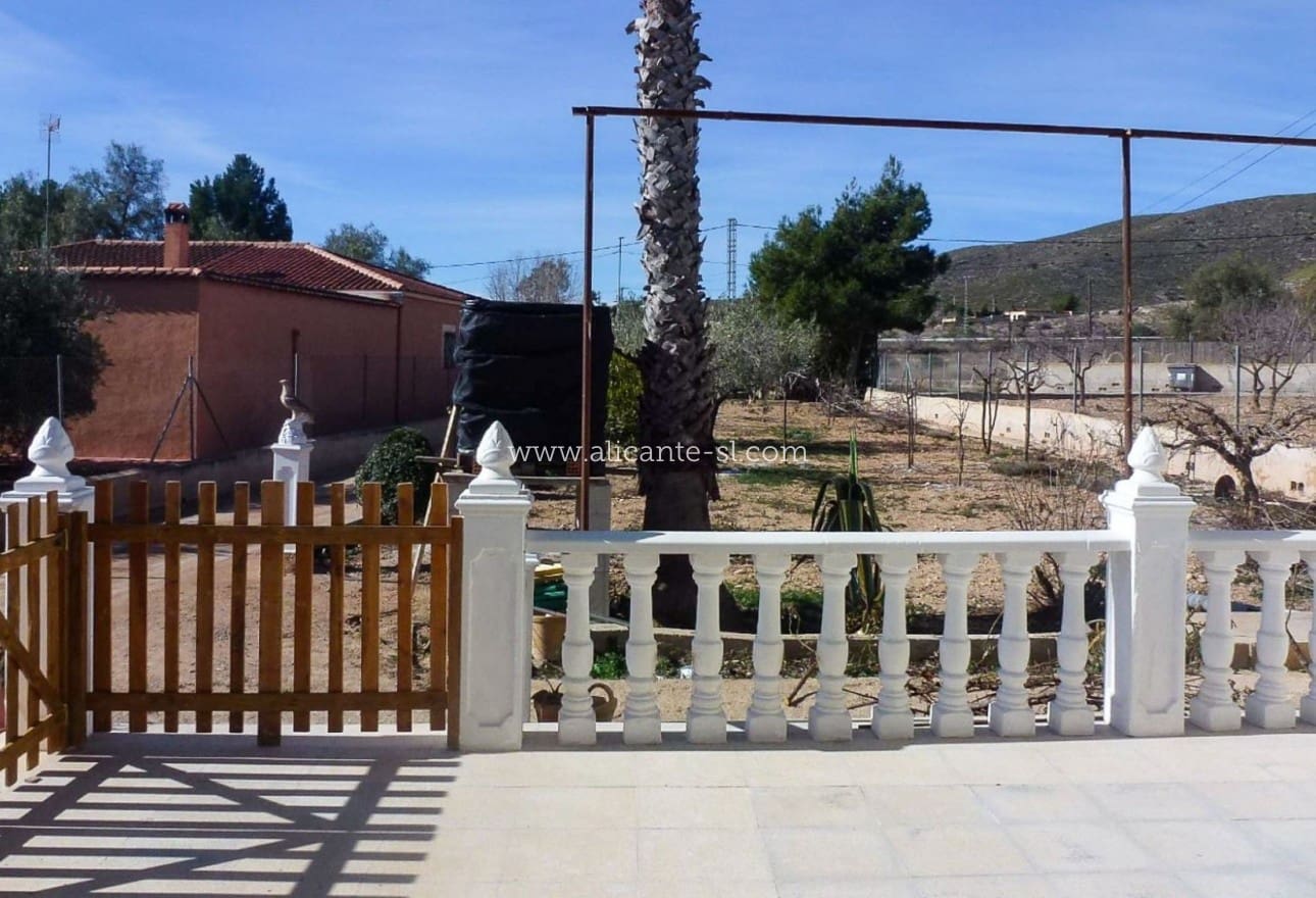 4 soveværelse Finca/Landehus til salg i Hondon de los Frailes med garage - € 179.950 (Ref: 8980480)