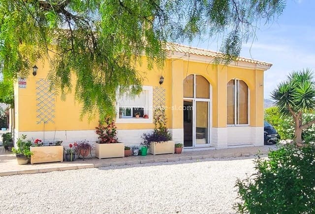 4 makuuhuone Huvila myytävänä paikassa La Romana mukana uima-altaan - 275 000 € (Ref: 9061711)