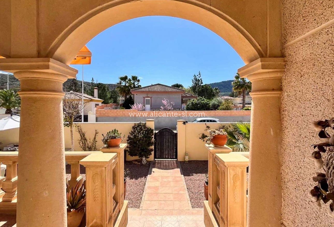 3 bedroom Villa for sale in Hondon de las Nieves - € 229,000 (Ref: 9063451)