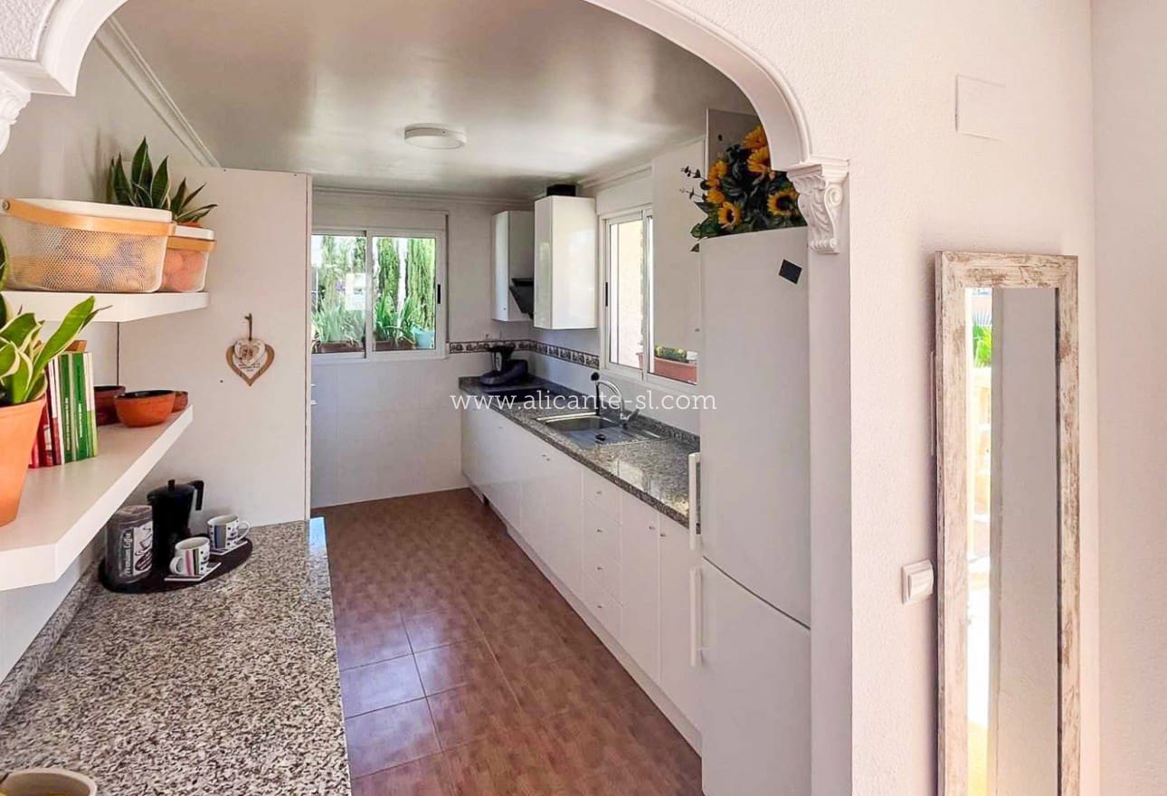 3 bedroom Villa for sale in Hondon de las Nieves - € 229,000 (Ref: 9063451)