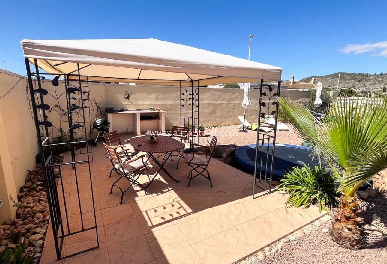 3 bedroom Villa for sale in Hondon de las Nieves - € 229,000 (Ref: 9063451)