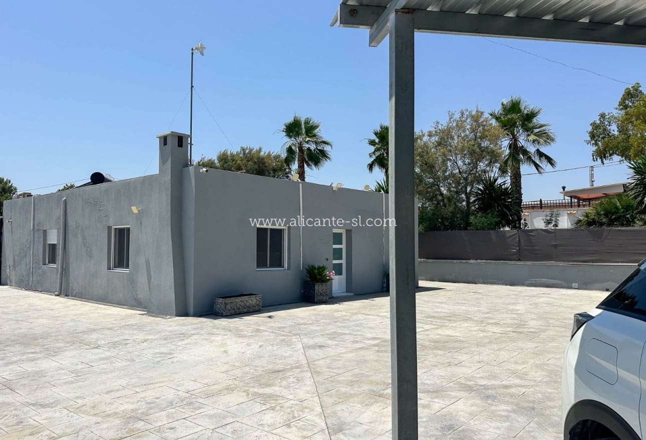 4 slaapkamer Villa te koop in Aspe met zwembad - € 295.000 (Ref: 9099735)