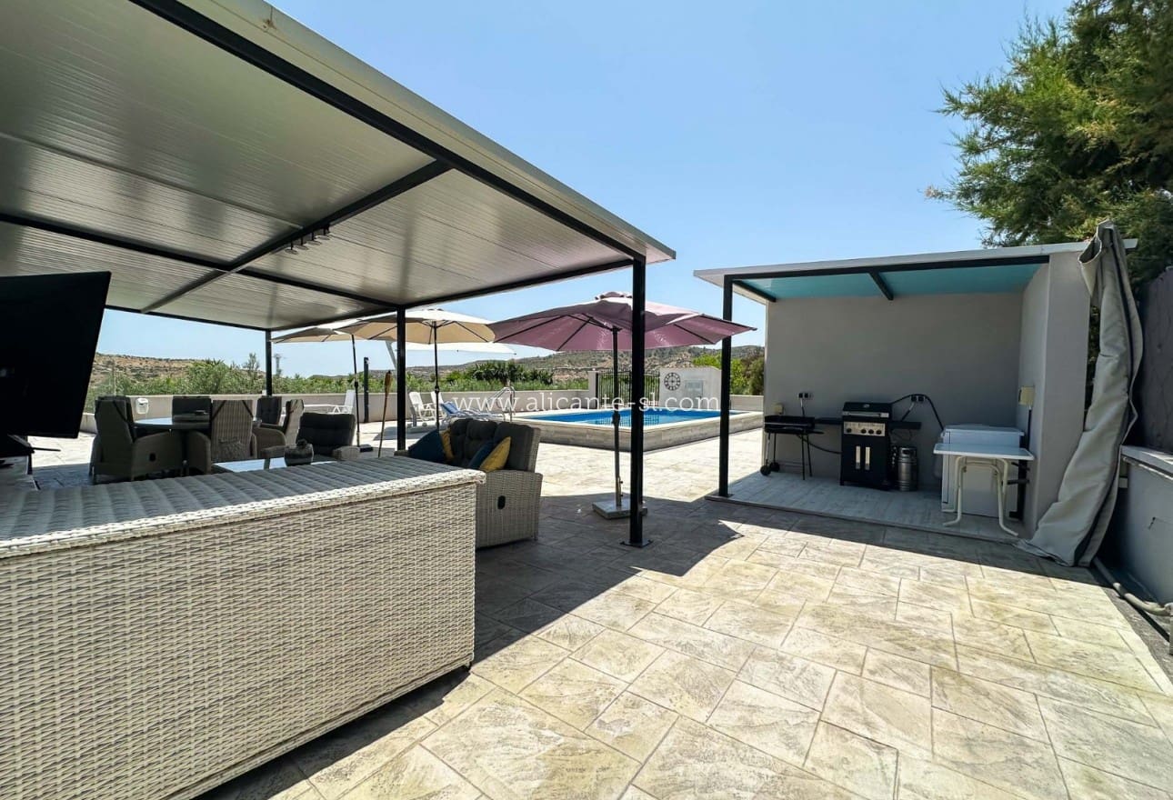 4 slaapkamer Villa te koop in Aspe met zwembad - € 295.000 (Ref: 9099735)