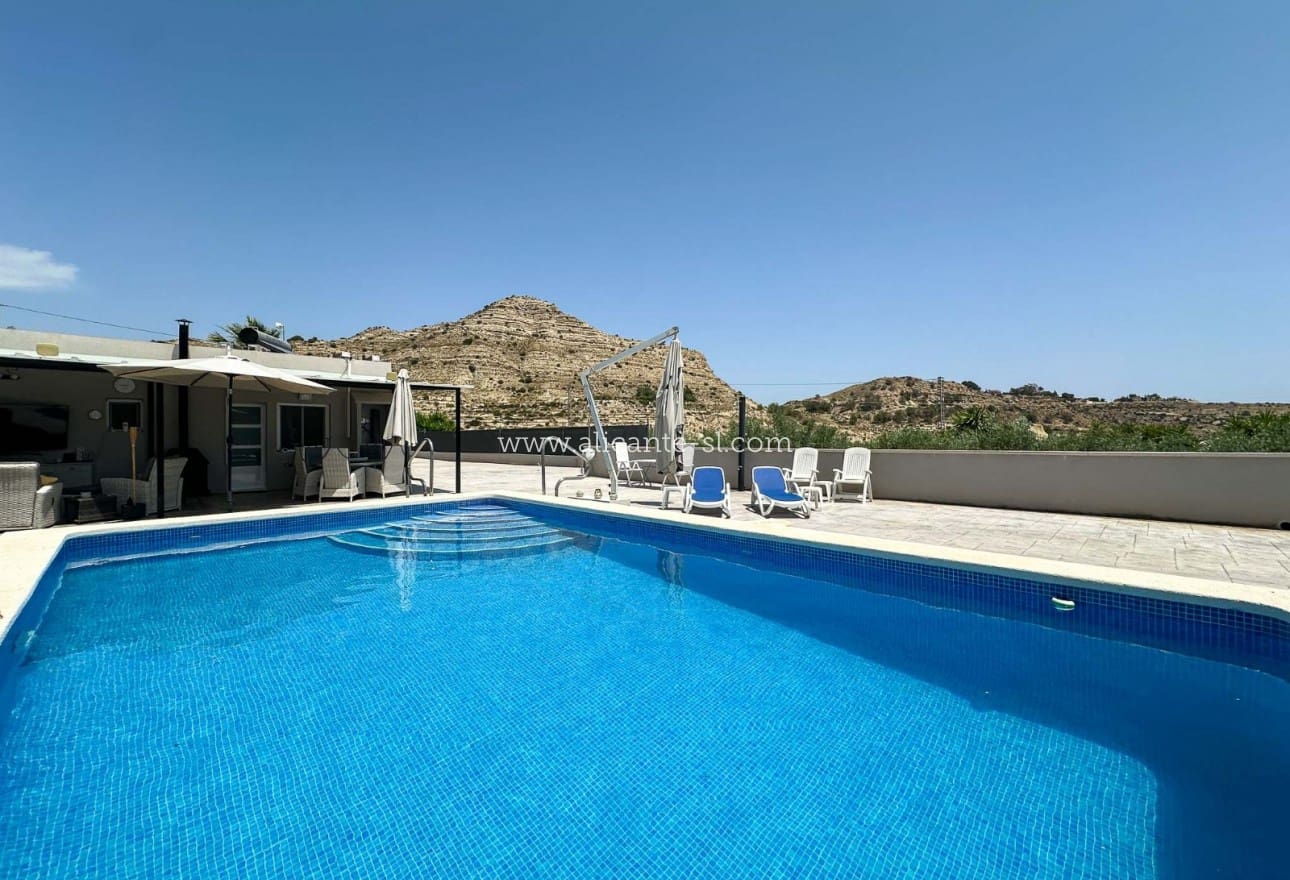 4 slaapkamer Villa te koop in Aspe met zwembad - € 295.000 (Ref: 9099735)