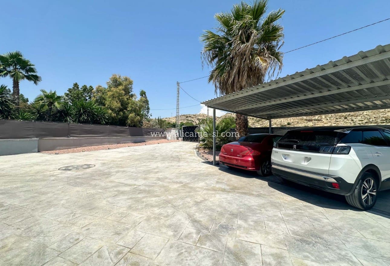 4 slaapkamer Villa te koop in Aspe met zwembad - € 295.000 (Ref: 9099735)