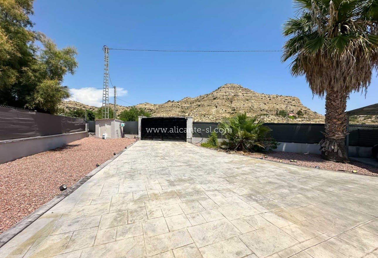 4 slaapkamer Villa te koop in Aspe met zwembad - € 295.000 (Ref: 9099735)