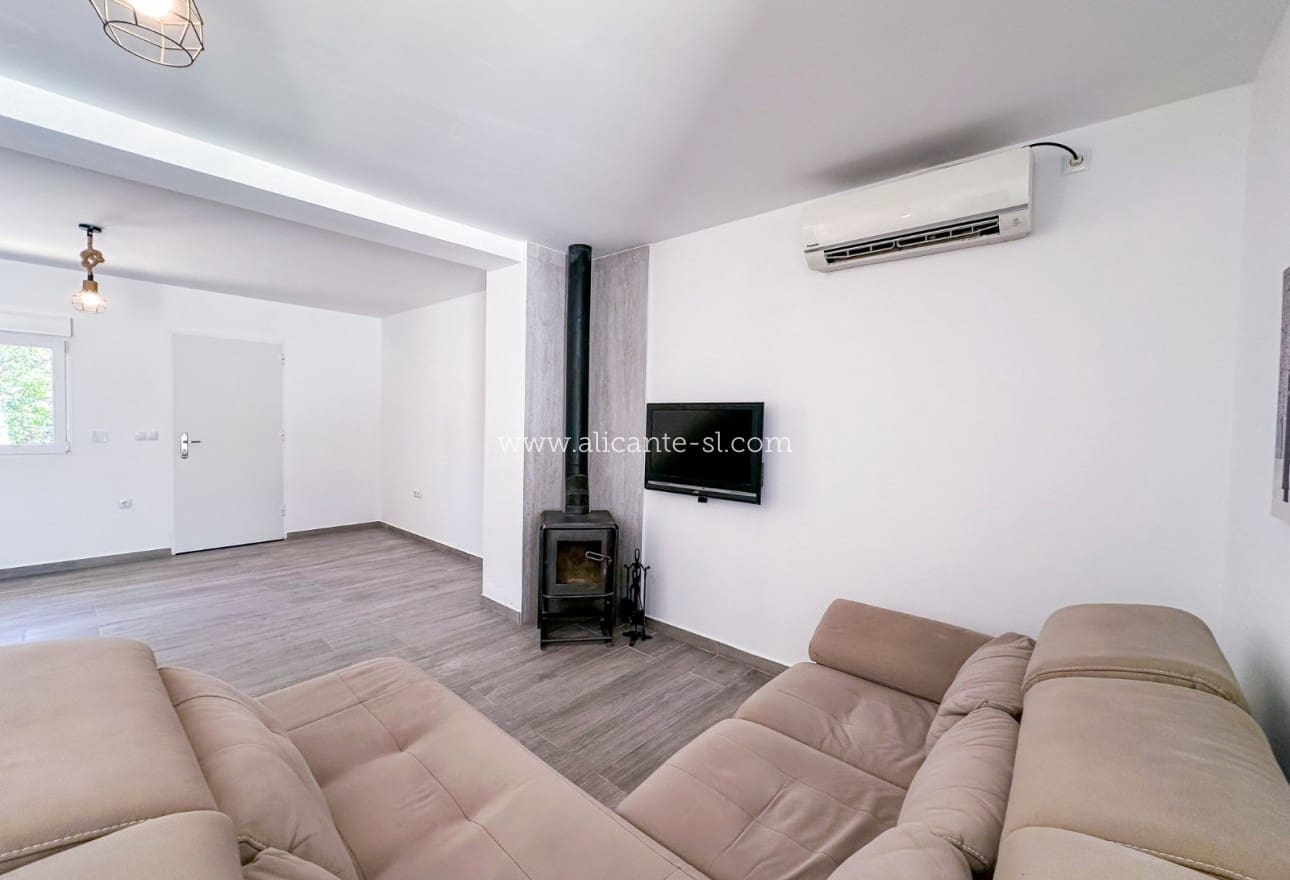 4 slaapkamer Huis te koop in Barbarroja - € 199.950 (Ref: 9115672)