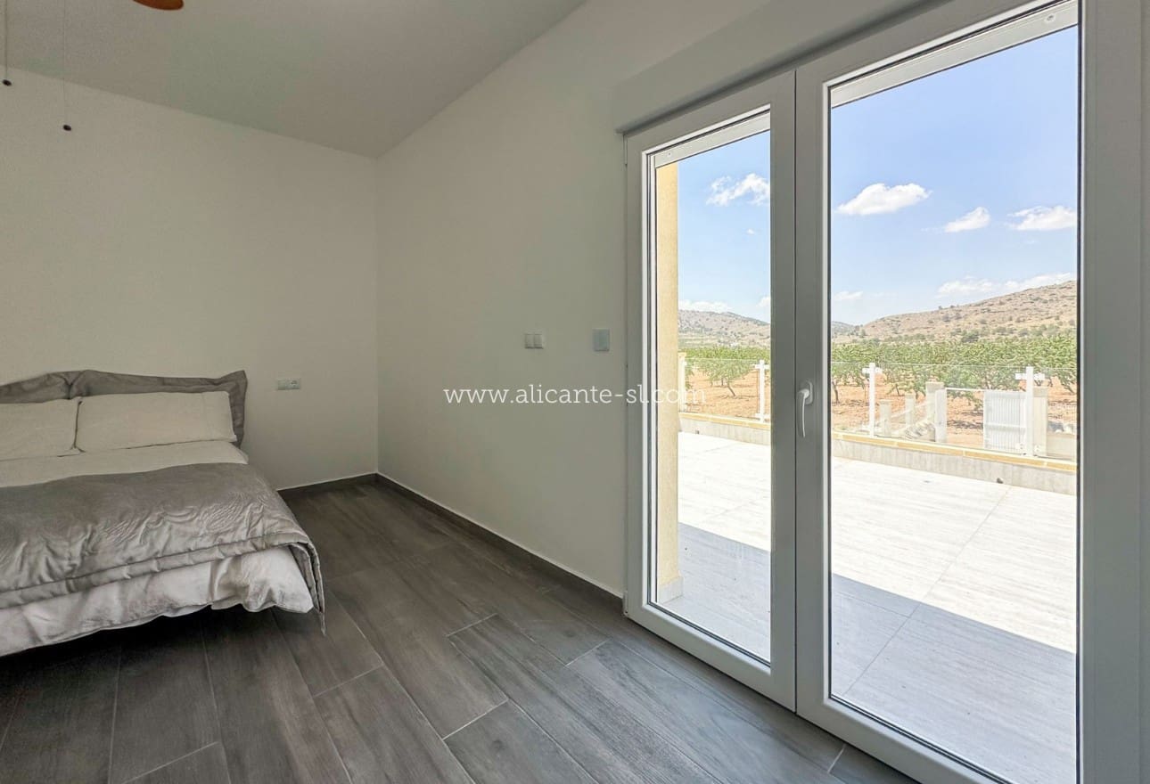 4 slaapkamer Huis te koop in Barbarroja - € 199.950 (Ref: 9115672)