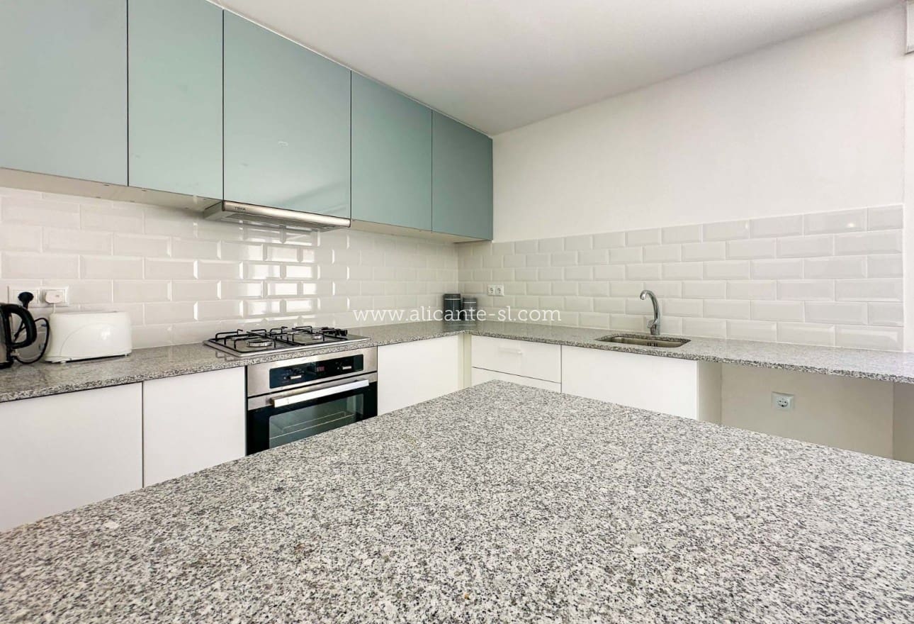 4 slaapkamer Huis te koop in Barbarroja - € 199.950 (Ref: 9115672)