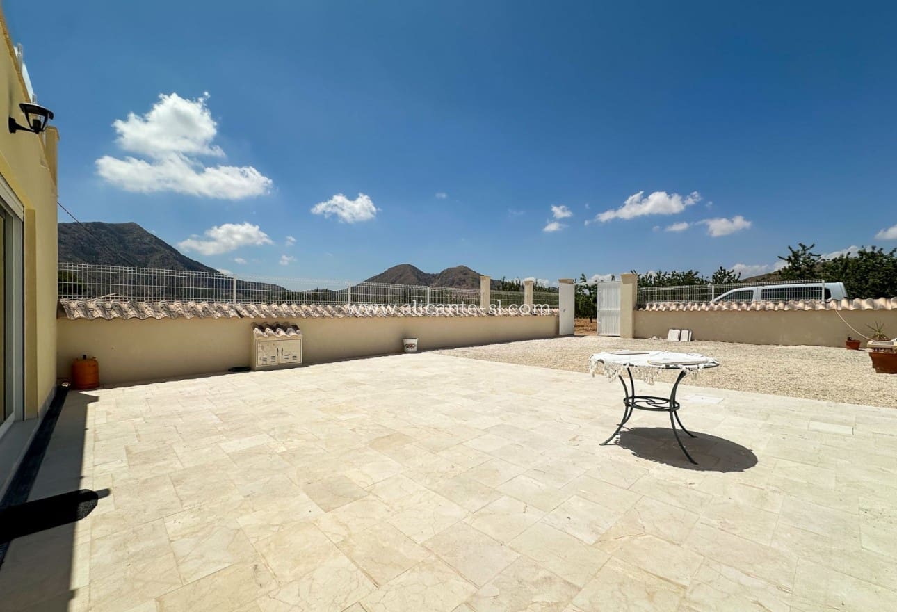 4 slaapkamer Huis te koop in Barbarroja - € 199.950 (Ref: 9115672)