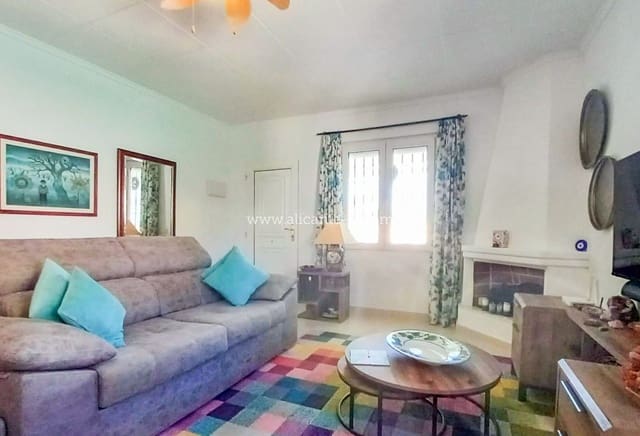 3 slaapkamer Villa te koop in Torrevieja met zwembad garage - € 339.000 (Ref: 9153231)