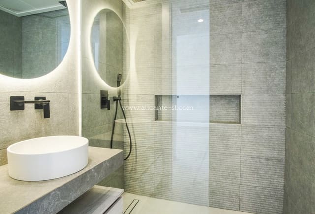 2 Zimmer Apartment zu verkaufen in Guardamar del Segura mit Pool Garage - 295.000 € (Ref: 9248462)