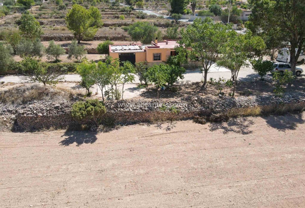 3 soveværelse Finca/Landehus til salg i Hondon de las Nieves med garage - € 179.950 (Ref: 9254411)