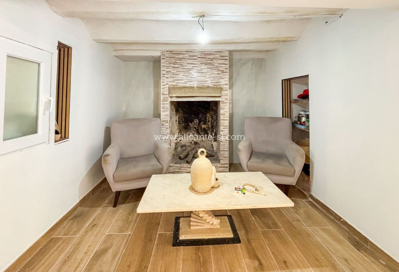 3 Zimmer Haus zu verkaufen in Hondon de los Frailes - 99.000 € (Ref: 9256301)