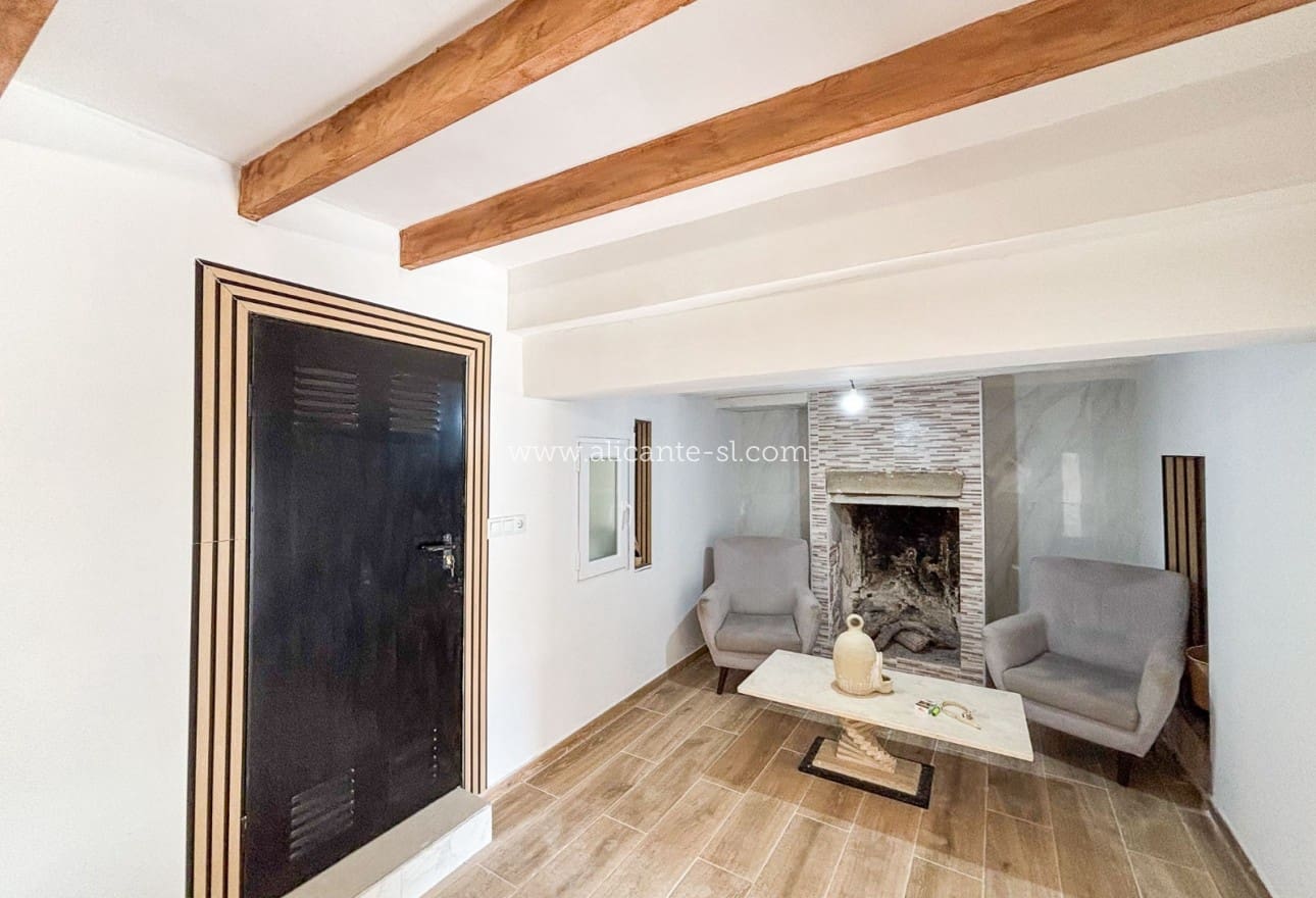 3 Zimmer Haus zu verkaufen in Hondon de los Frailes - 99.000 € (Ref: 9256301)