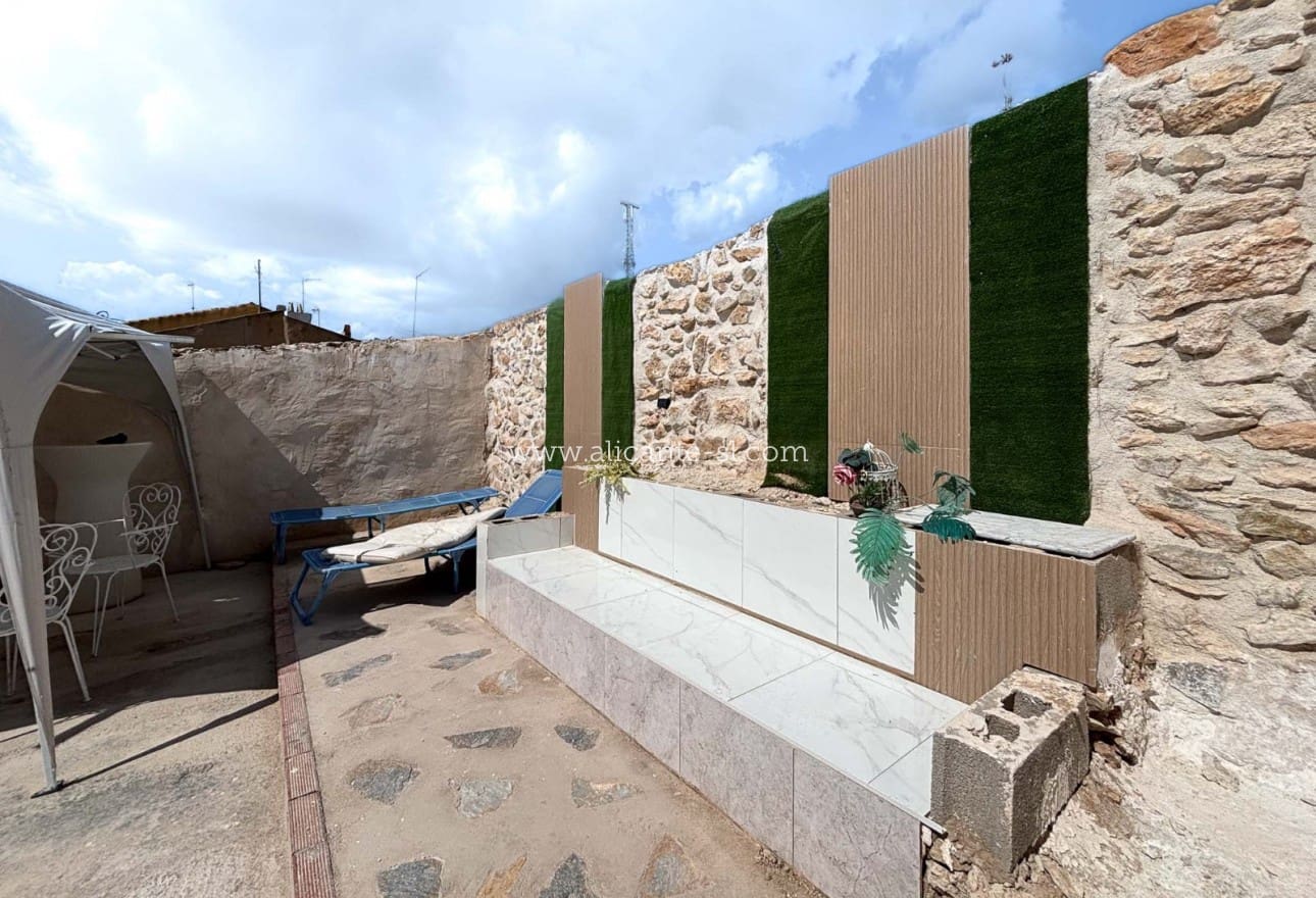 3 Zimmer Haus zu verkaufen in Hondon de los Frailes - 99.000 € (Ref: 9256301)