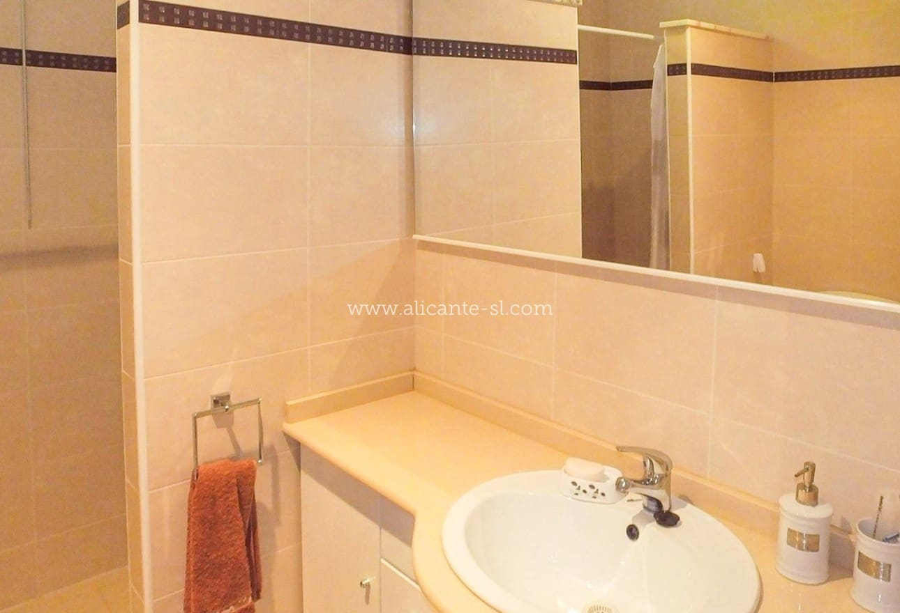 3 slaapkamer Villa te koop in La Romana met zwembad - € 214.950 (Ref: 9256375)