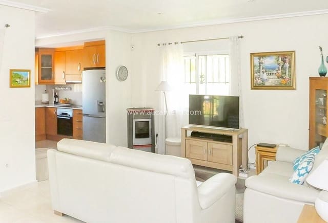 3 slaapkamer Villa te koop in La Romana met zwembad - € 214.950 (Ref: 9256375)