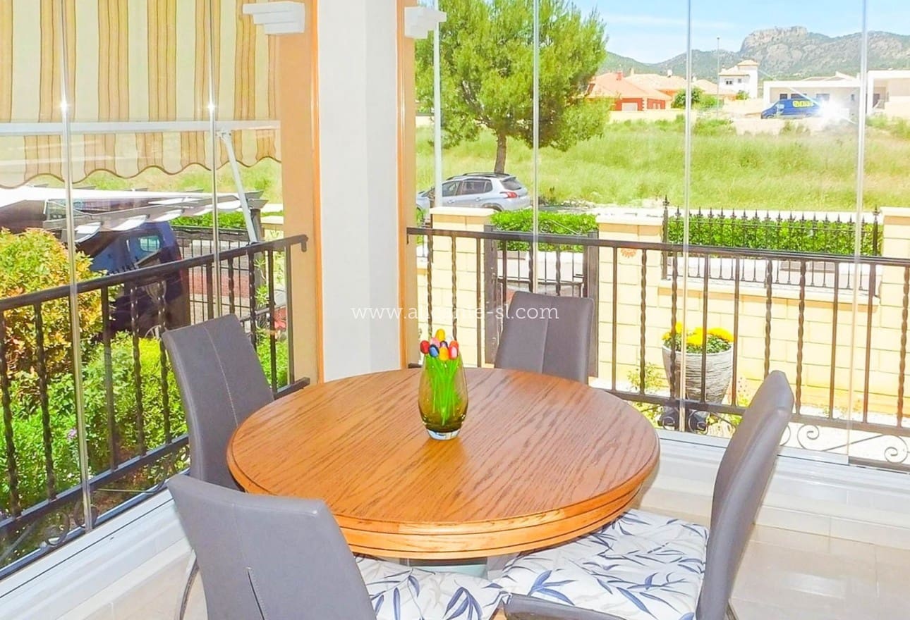 3 slaapkamer Villa te koop in La Romana met zwembad - € 214.950 (Ref: 9256375)