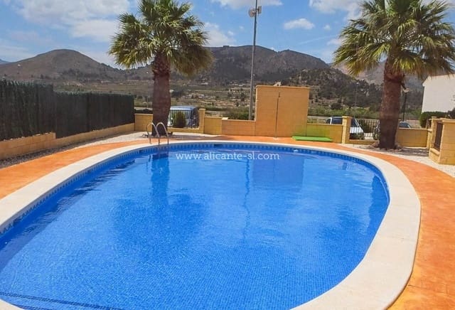 3 slaapkamer Villa te koop in La Romana met zwembad - € 214.950 (Ref: 9256375)