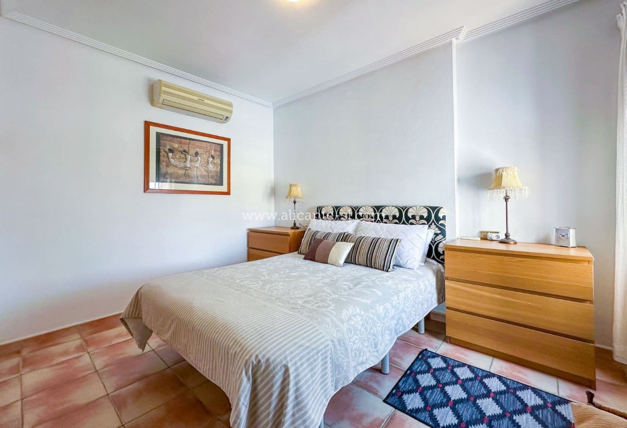 3 Zimmer Villa zu verkaufen in Hondon de las Nieves mit Pool - 239.950 € (Ref: 9263941)