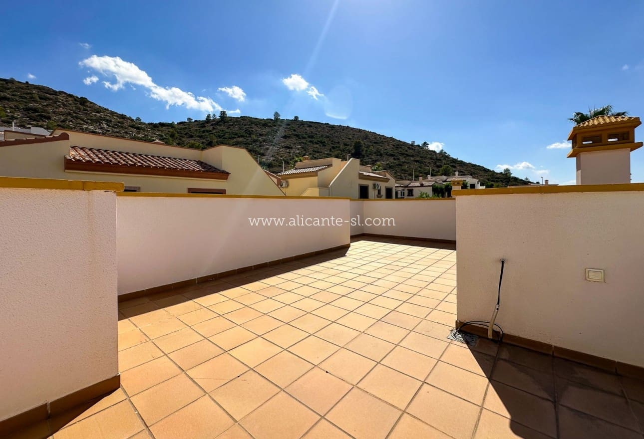 3 Zimmer Villa zu verkaufen in Hondon de las Nieves mit Pool - 239.950 € (Ref: 9263941)