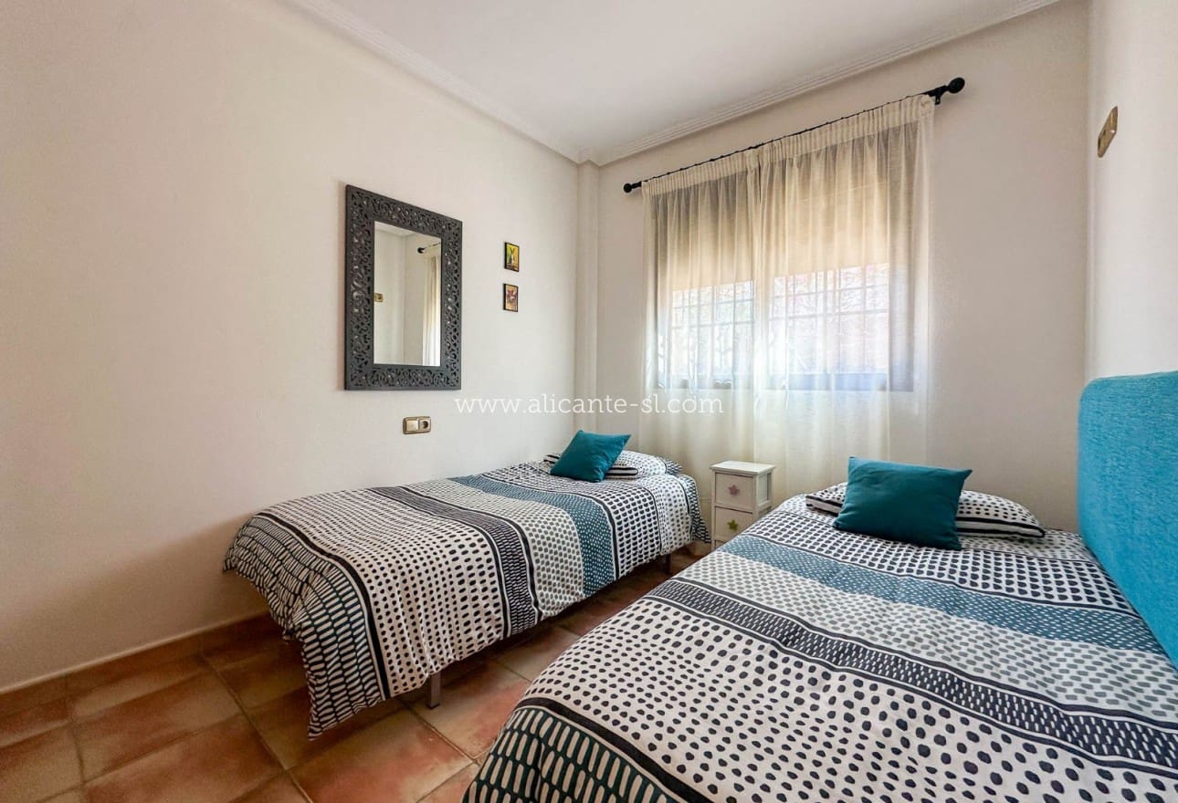 3 Zimmer Villa zu verkaufen in Hondon de las Nieves mit Pool - 239.950 € (Ref: 9263941)